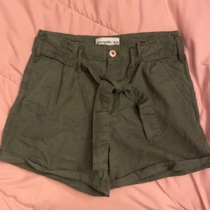 Abercrombie & Fitch Kids Hi Rise Shorts size 15/16